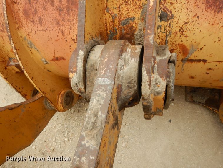 image for item DC2024 2000 John Deere 624H  wheel loader