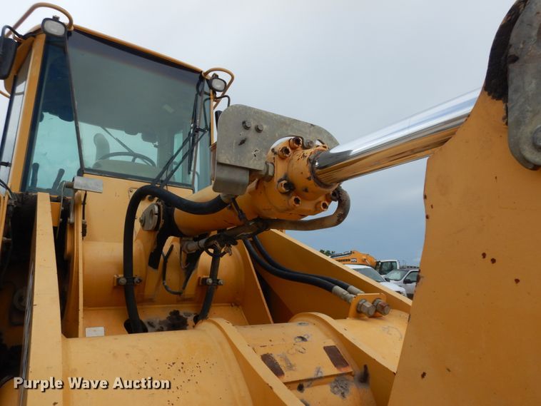 image for item DC2024 2000 John Deere 624H  wheel loader