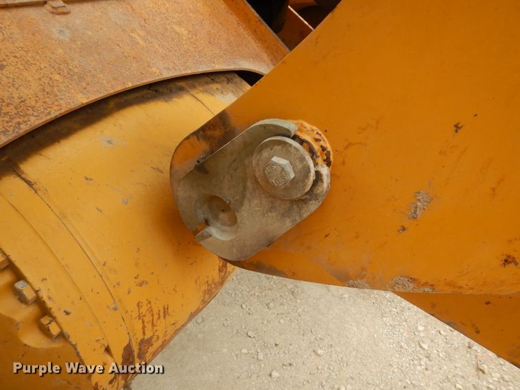 image for item DC2024 2000 John Deere 624H  wheel loader