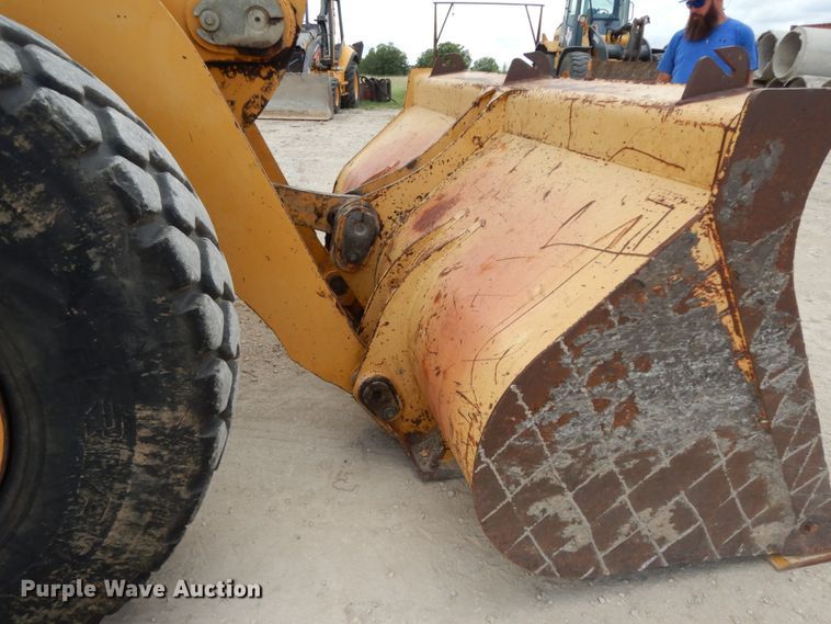 image for item DC2024 2000 John Deere 624H  wheel loader