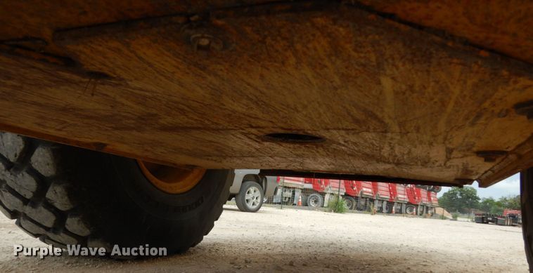 image for item DC2024 2000 John Deere 624H  wheel loader