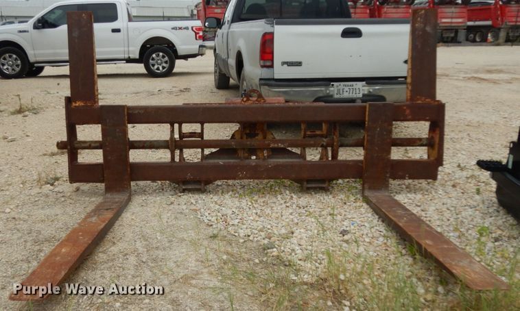 image for item DC2024 2000 John Deere 624H  wheel loader