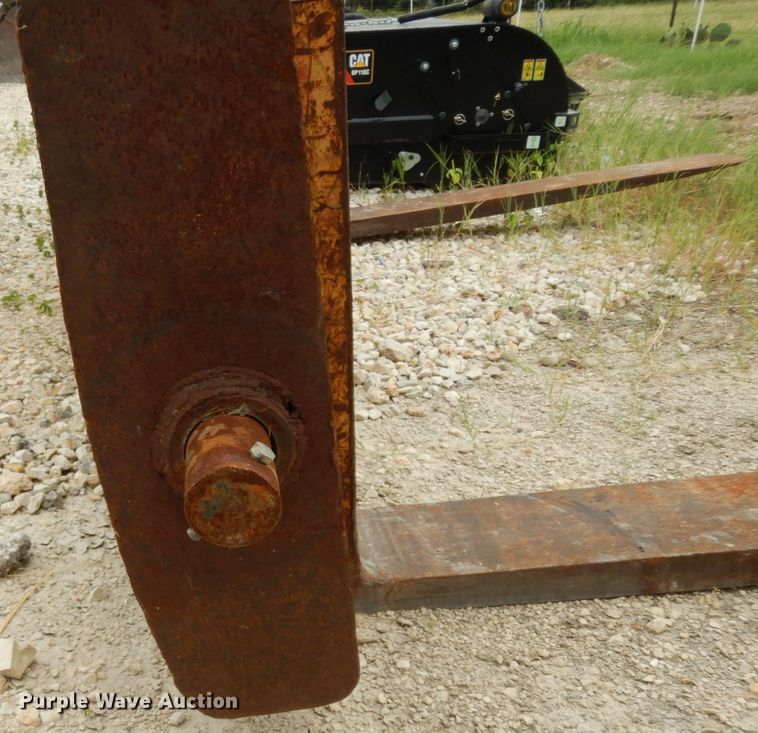 image for item DC2024 2000 John Deere 624H  wheel loader