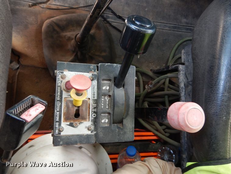 image for item DC2028 1993 Mack RD688S  dump truck