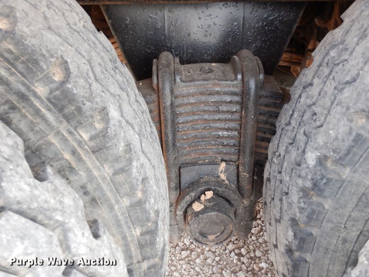 image for item DC2028 1993 Mack RD688S  dump truck