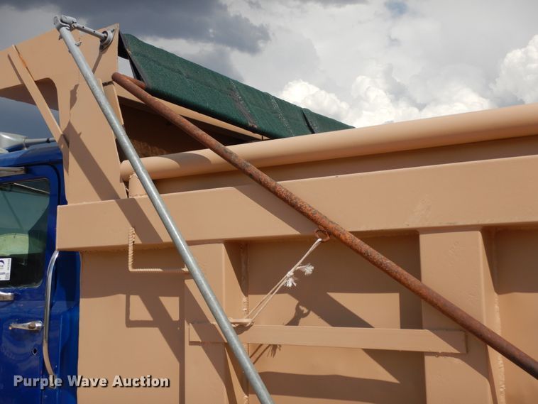 image for item DC2028 1993 Mack RD688S  dump truck