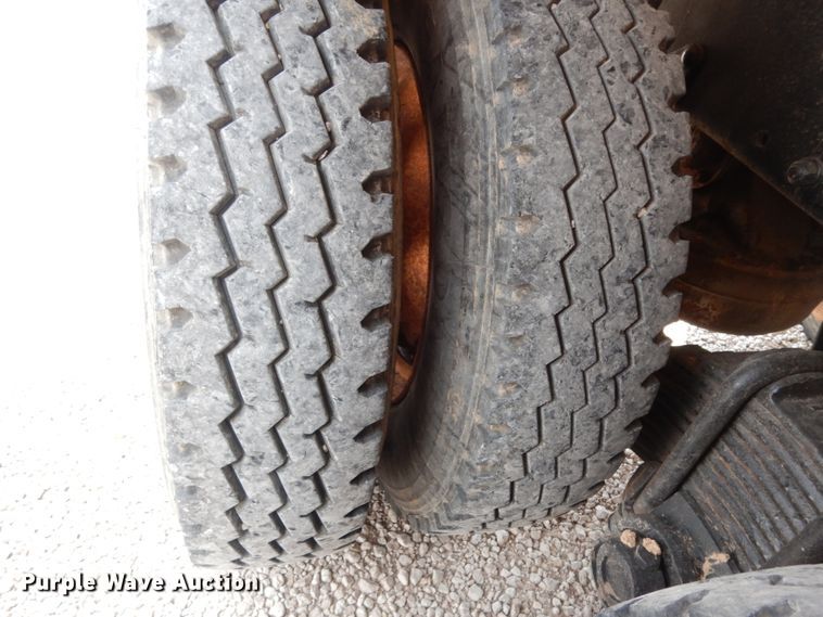 image for item DC2028 1993 Mack RD688S  dump truck