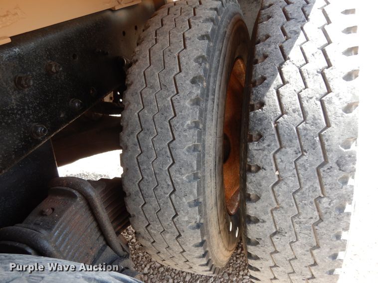 image for item DC2028 1993 Mack RD688S  dump truck