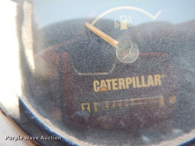 image for item DC2029 2006 Caterpillar CB-334E  vibratory double drum roller