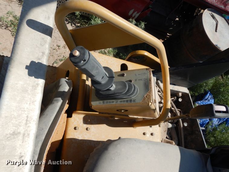 image for item DC2029 2006 Caterpillar CB-334E  vibratory double drum roller