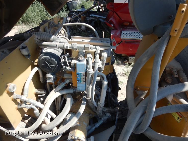 image for item DC2029 2006 Caterpillar CB-334E  vibratory double drum roller