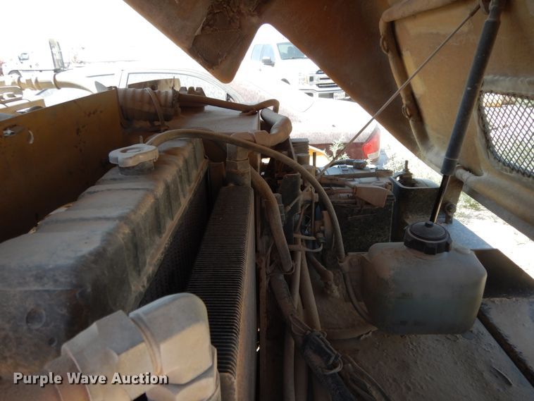 image for item DC2029 2006 Caterpillar CB-334E  vibratory double drum roller