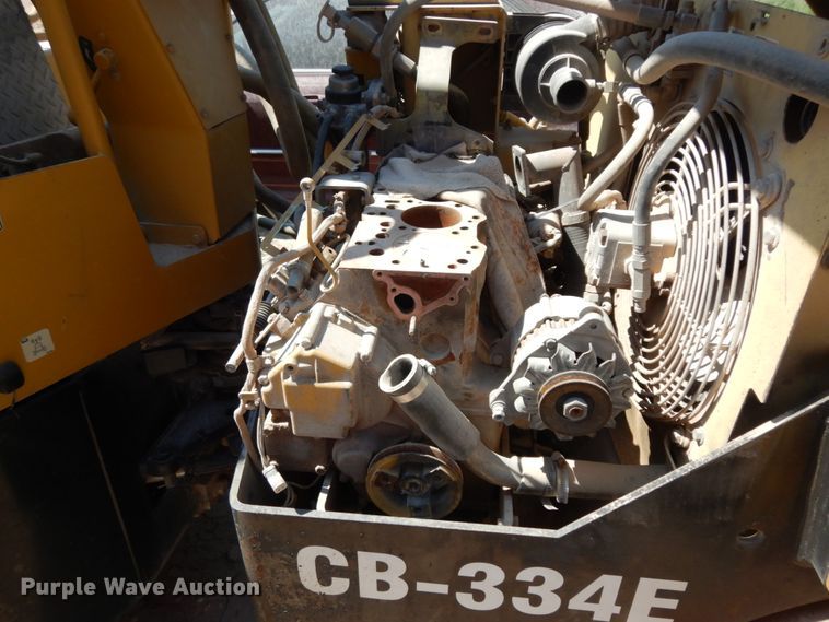 image for item DC2029 2006 Caterpillar CB-334E  vibratory double drum roller