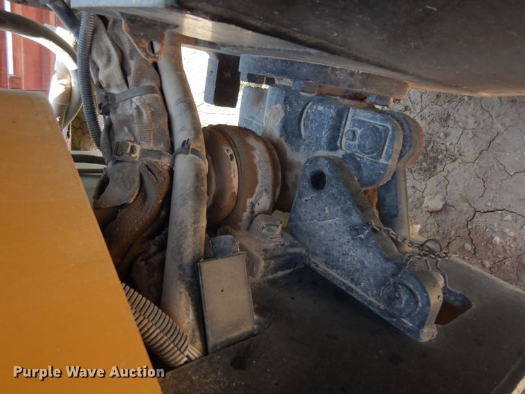 image for item DC2029 2006 Caterpillar CB-334E  vibratory double drum roller