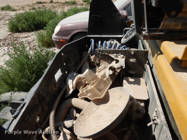 image for item DC2029 2006 Caterpillar CB-334E  vibratory double drum roller