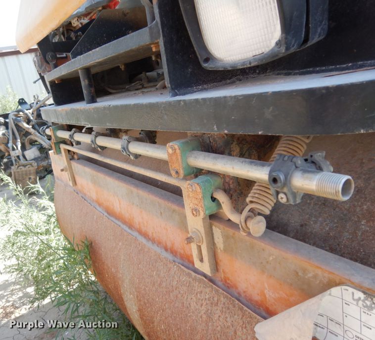 image for item DC2029 2006 Caterpillar CB-334E  vibratory double drum roller