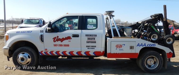image for item DF6467 2017 Ford F350 Super Duty  SuperCab tow truck