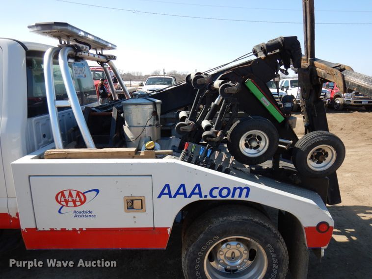 image for item DF6467 2017 Ford F350 Super Duty  SuperCab tow truck