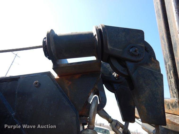 image for item DF6467 2017 Ford F350 Super Duty  SuperCab tow truck