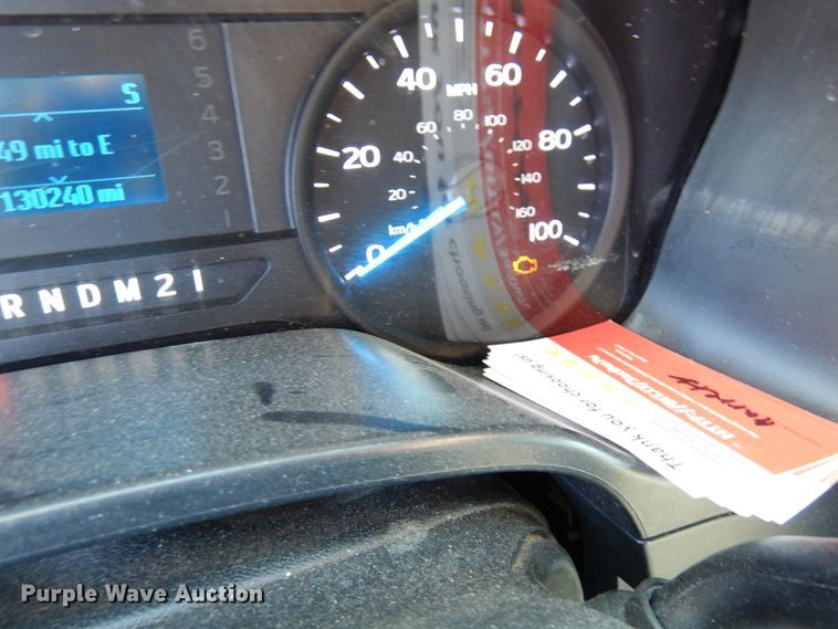 image for item DF6467 2017 Ford F350 Super Duty  SuperCab tow truck