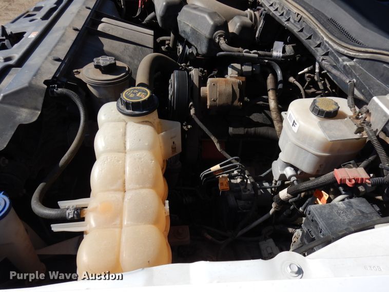 image for item DF6467 2017 Ford F350 Super Duty  SuperCab tow truck