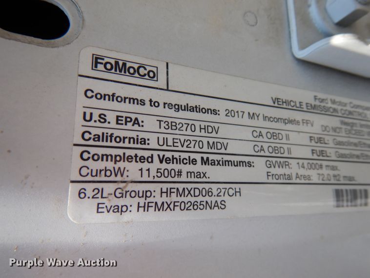 image for item DF6467 2017 Ford F350 Super Duty  SuperCab tow truck