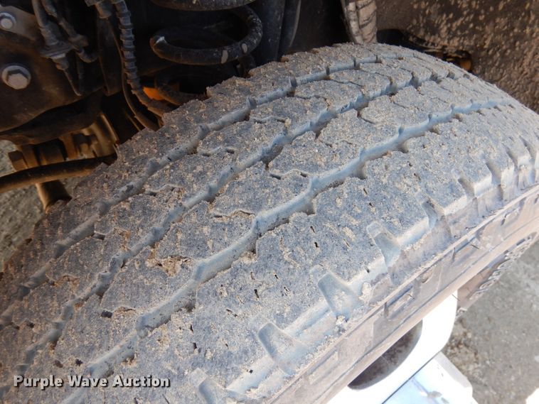 image for item DF6467 2017 Ford F350 Super Duty  SuperCab tow truck