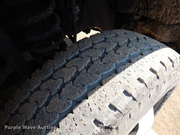 image for item DF6467 2017 Ford F350 Super Duty  SuperCab tow truck