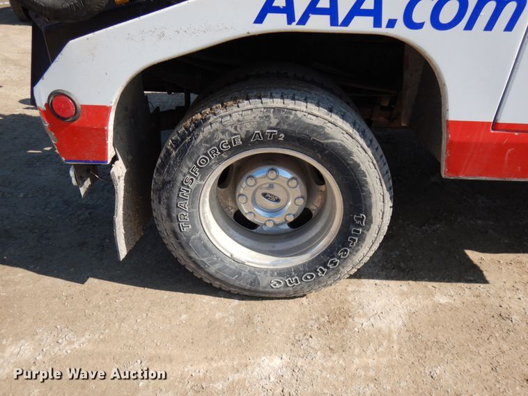 image for item DF6467 2017 Ford F350 Super Duty  SuperCab tow truck