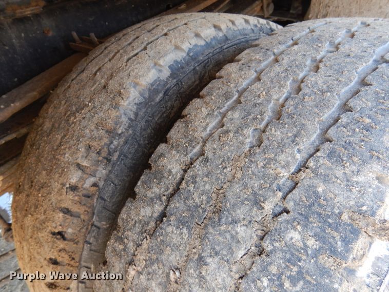 image for item DF6467 2017 Ford F350 Super Duty  SuperCab tow truck