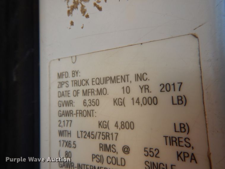 image for item DF6467 2017 Ford F350 Super Duty  SuperCab tow truck