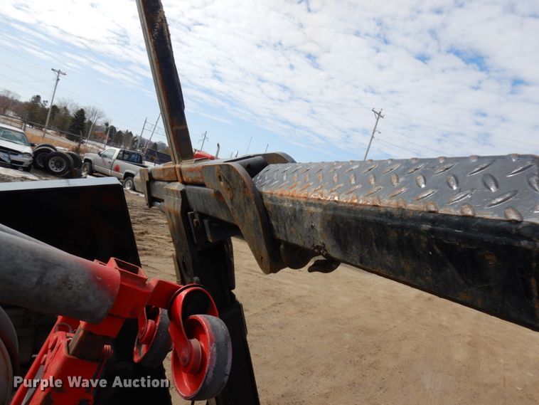 image for item DF6472 2011 Ford F350 Super Duty  SuperCab tow truck