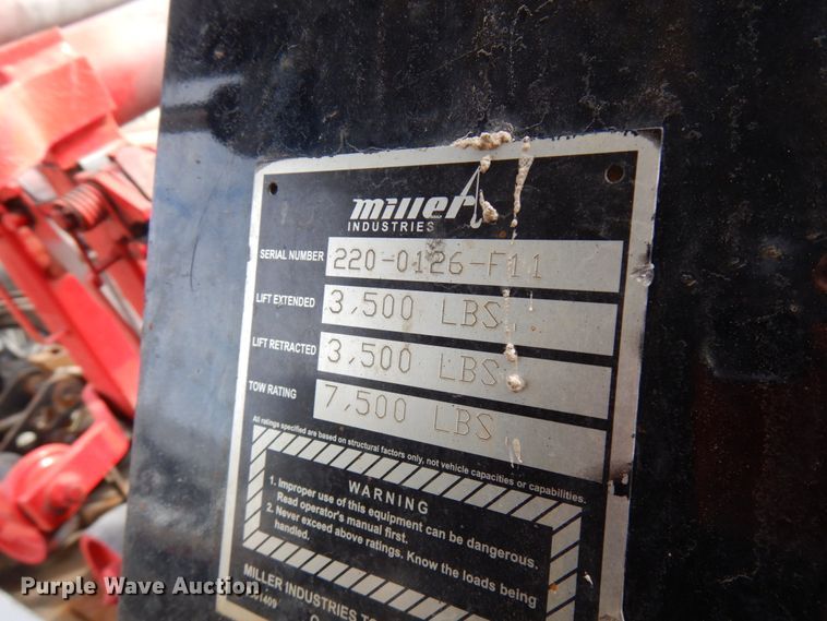 image for item DF6472 2011 Ford F350 Super Duty  SuperCab tow truck