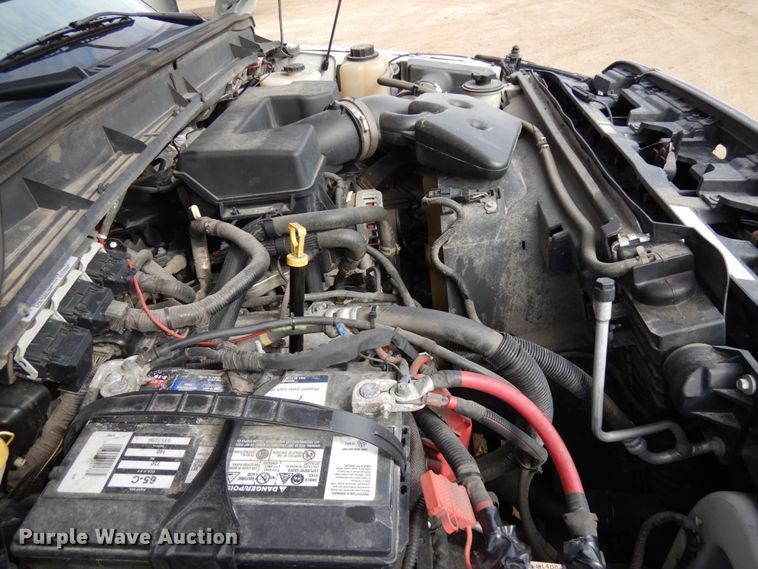 image for item DF6472 2011 Ford F350 Super Duty  SuperCab tow truck