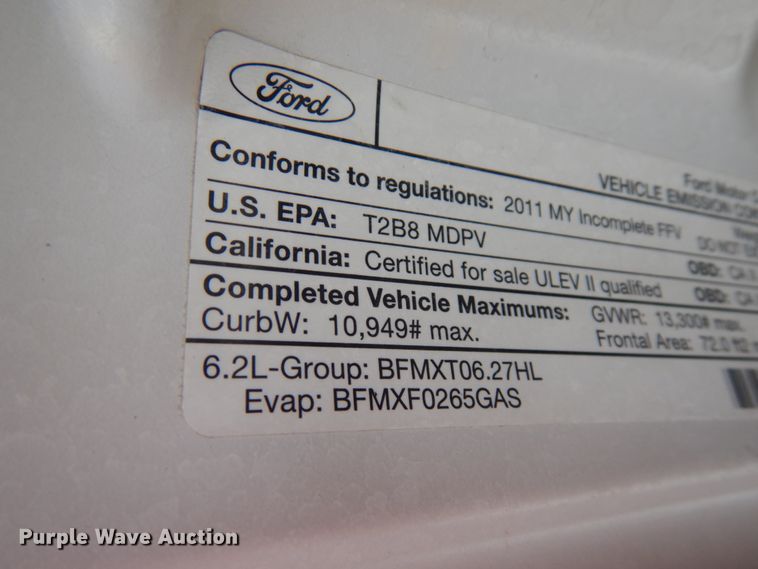 image for item DF6472 2011 Ford F350 Super Duty  SuperCab tow truck