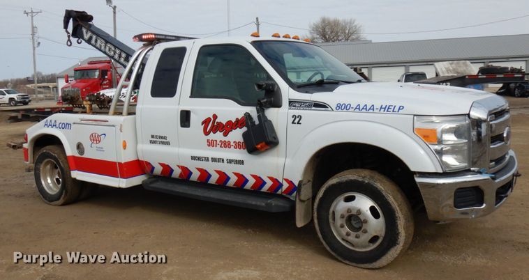 image for item DF6473 2011 Ford F350 Super Duty  SuperCab tow truck