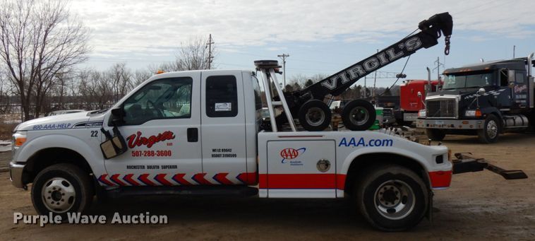 image for item DF6473 2011 Ford F350 Super Duty  SuperCab tow truck