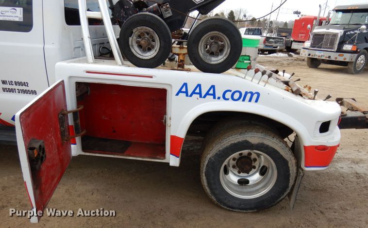 image for item DF6473 2011 Ford F350 Super Duty  SuperCab tow truck