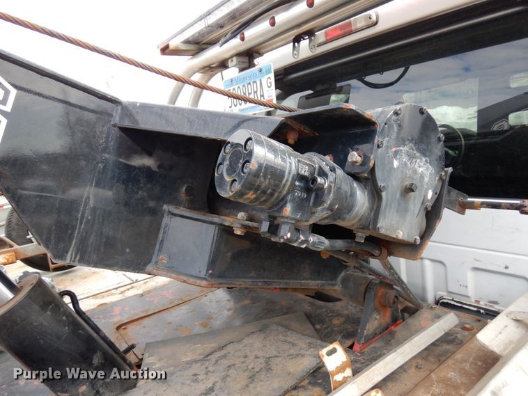 image for item DF6473 2011 Ford F350 Super Duty  SuperCab tow truck