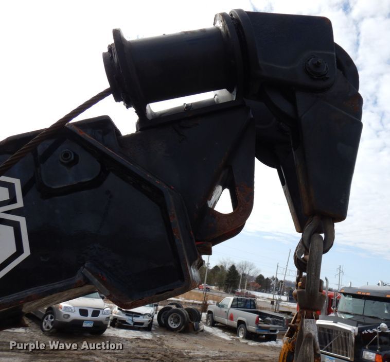 image for item DF6473 2011 Ford F350 Super Duty  SuperCab tow truck