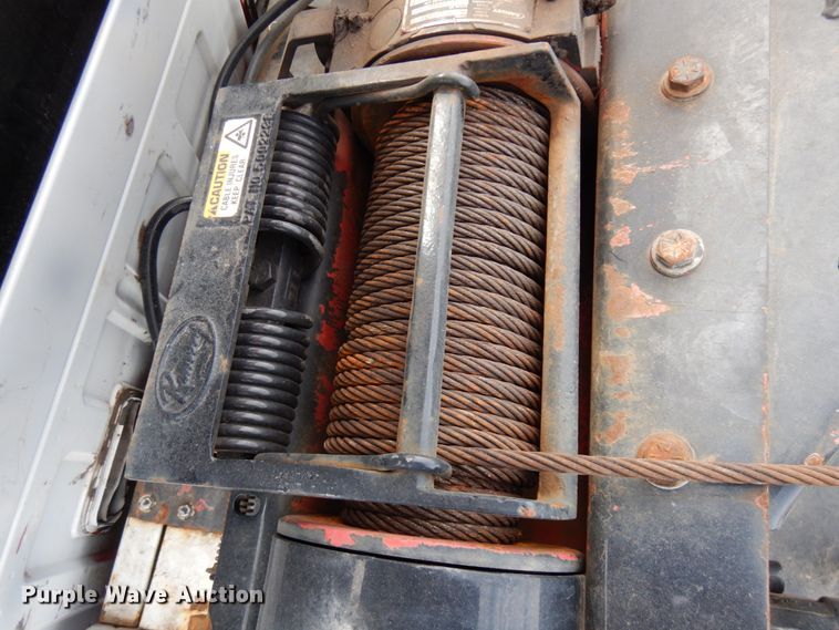 image for item DF6473 2011 Ford F350 Super Duty  SuperCab tow truck