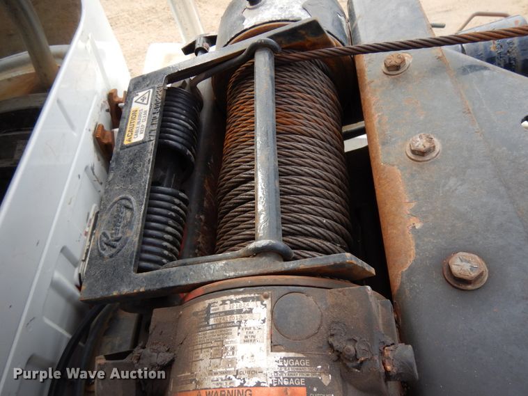 image for item DF6473 2011 Ford F350 Super Duty  SuperCab tow truck