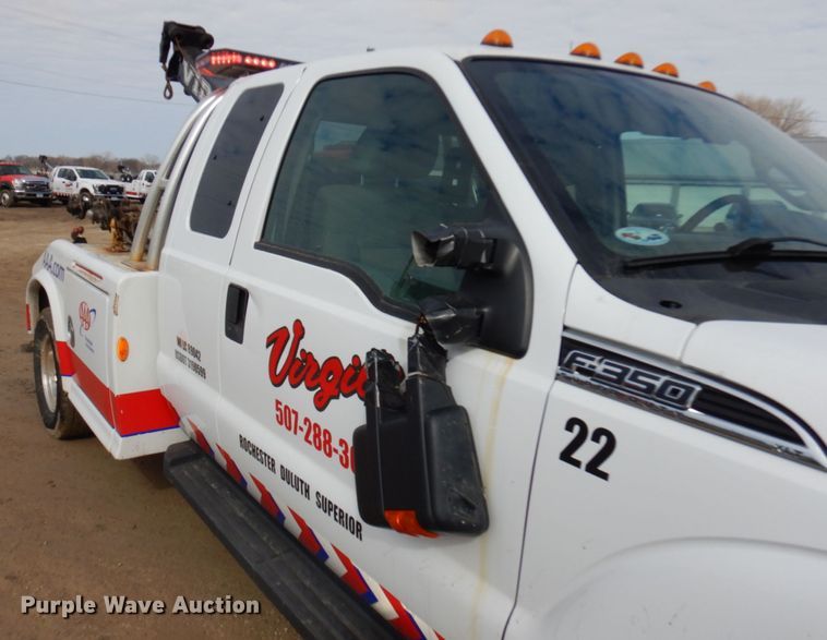 image for item DF6473 2011 Ford F350 Super Duty  SuperCab tow truck