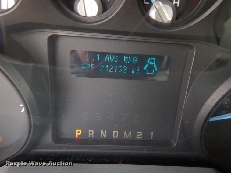 image for item DF6473 2011 Ford F350 Super Duty  SuperCab tow truck