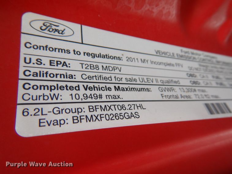 image for item DF6473 2011 Ford F350 Super Duty  SuperCab tow truck