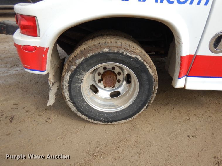 image for item DF6473 2011 Ford F350 Super Duty  SuperCab tow truck