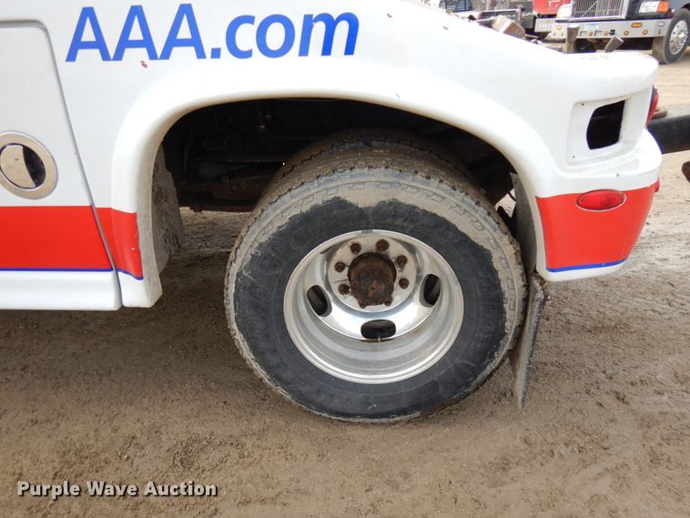 image for item DF6473 2011 Ford F350 Super Duty  SuperCab tow truck