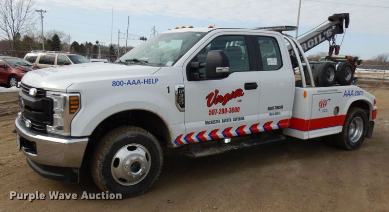image for item DF6475 2018 Ford F350 Super Duty  SuperCab tow truck