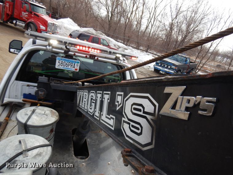 image for item DF6475 2018 Ford F350 Super Duty  SuperCab tow truck