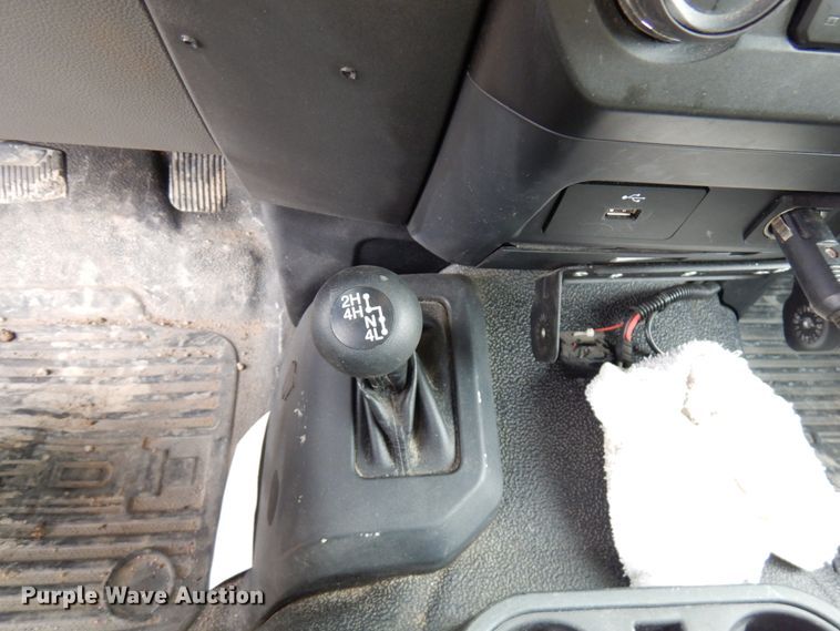 image for item DF6475 2018 Ford F350 Super Duty  SuperCab tow truck